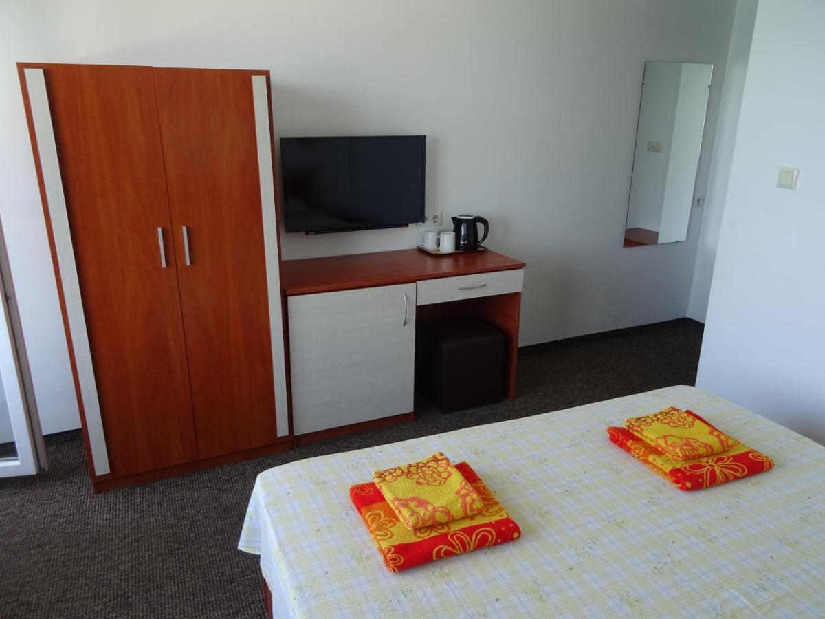 Dobrevi Guest House Primorsko Eksteriør billede