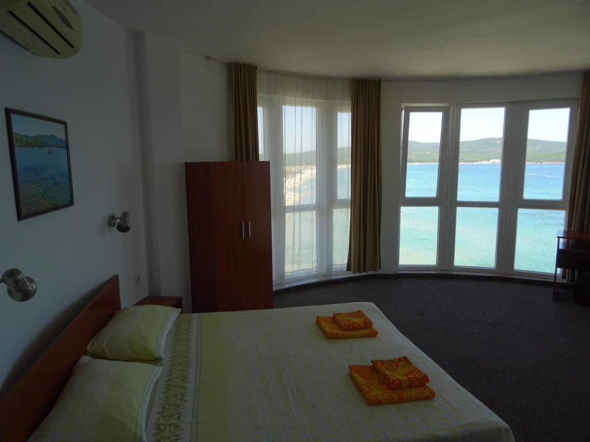 Dobrevi Guest House Primorsko Eksteriør billede