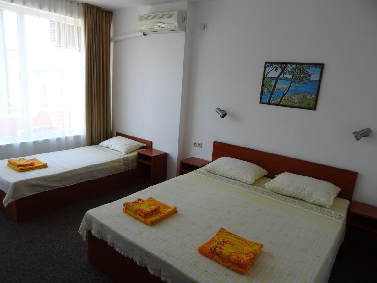 Dobrevi Guest House Primorsko Eksteriør billede