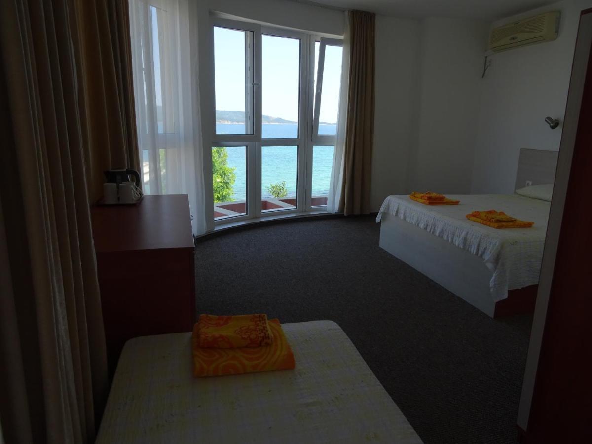 Dobrevi Guest House Primorsko Eksteriør billede