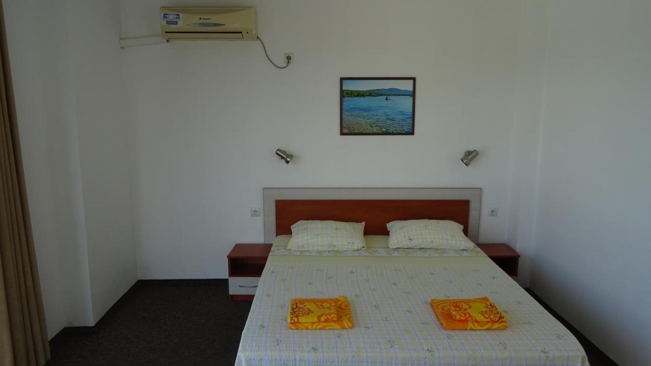 Dobrevi Guest House Primorsko Eksteriør billede